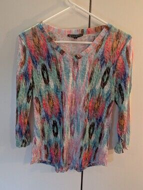 Carine Woman's Small Multicolor Crinkle V-Neck Long Sleeve Top